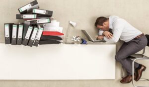 Nằm mơ thấy công việc không thuận lợi là điềm gì? Tốt hay Xấu - Đánh con gì?