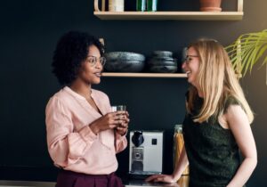 Nằm mơ thấy đồng nghiệp cũ là điềm gì? Tốt hay Xấu - Đánh con gì?