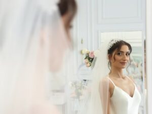 Nằm mơ thấy mình cưới người lạ đánh con gì?